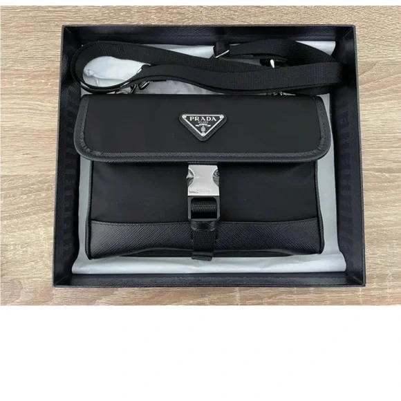 Prada.Re-Nylon And Saffiano Leather Phone holder Pouch Strap, Mint Condition💯 - Picture 4 of 13